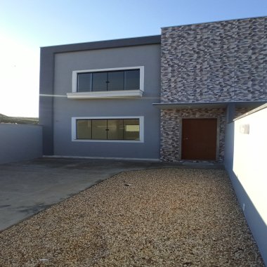 Sobrado com 1 suíte + 1 dormitório Bairro Rio do Meio